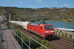 DB Cargo 152 066-7 mit Kesselwagen in Oberwesel (Rheintal) am 12.09.20