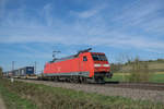 152 140 zieht den  Padborger  auf dem Teilstück Maschen Rbf - Basel SBB RB am 15.04.2020, hier zwischen Buggingen und Müllheim (Baden).