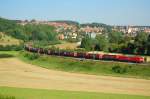 Eine 152er zieht am 01.08.07 den  Gewinner-Zug  die Filsbahn in Richtung Stuttgart hinauf, hier in Hhe Urspring aufgenommen.