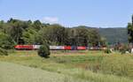 152 049-3 mit Containerzug am 17.06.2021 bei Kleinvach an der Werra, südwärts fahrend.