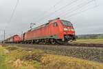 152 073-3 mit einem gemischten Güterzug am 12.01.2022 bei Herleshausen.