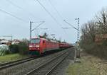 152 091 mit einem Mischer in Offenau gen  Bad Friedrichshall Hbf fahrend am 4.2.2023