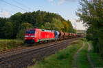 152 146 DB Cargo mit einem Schotterzug bei Postbauer-Heng Richtung Nürnberg, 08.09.2021