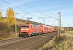 152 067-5 mit einen Hilfszug Richtung Flieden am 05.11.2025 bei Kerzell.