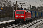 D-DB 152 127-7 zog am 30.01.2026 ihren RBH-KLV-Güterzug kommend vom Lübecker-Skandinavienkai (ALSK) durch den Haltepunkt  Lübeck-Dänischburg IKEA  (ALD A).