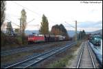 152 155-8 zieht am Abend des 18.10.07 den FZT 56080 von Aalen anch Stuttgart-Hafen, hier in Aalen-Essingen aufgenommen.