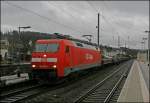 152 016 mit Gterzug Kreuztal - Hagen Vorhalle hier am 01.12.07 in Kreuztal.