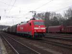 152 006 fhrt am 4.1.08 mit einem langen gemischten Gterzug  durch Kln-West.