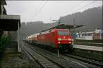152 091 fhrt noch mit dem alten RaiLioN Logo durch die Lande und fhrt am Mittag des 21.01.2008 mit dem 60783, von Millingen nach Luha BASF, durch das Regnerische Sauerland Richtung Siegerland.