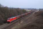 152 160 mit einem Schrottzug bei Hattenhofen (25.02.2008)