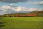 152 023 ist unterwegs von Harburg(Schwaben) nach Heilbronn. Aufgenommen am 29.04.08 bei Aalen-Hofen.