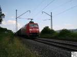 152 087-3 mit einen gemischten Gterzug auf der Strecke von Lichtenfels nach Bamberg am 8. Juni 2008.