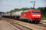 152 043-6 mit einem  grenzlastigen  ler auf dem Weg von Donauwrth ber Ulm nach Stuttgart-Kornwestheim. 1800t drfte sie solo ziehen, hier sind es 1650t, wobei zu bedenken ist, dass auf sie der ca 12km lange Albaufstieg von Ulm nach Amstetten (Wrtt) wartet. Anstrengung genug... (Neuoffingen, 11.07.2008)