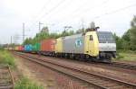 ES 64 F-902 (ITL) mit Containerzug am 25.7.2008 durch HH-Unterelbe -> HH-Harburg.