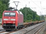 Nach einem guten halben Jahr wieder vor meiner Linse: Die 152 153-3 zog diesmal eine  Fuhre  schweizer Containertragwagen Richtung Freiburg/Basel. Friesenheim (Baden), den 05.08.08