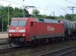 BR 152 020 zieht einen Kesselwagenzug durch Kassel-Wilhelmshhe am 07.08.2008.