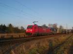 152 110-3 zieht am 25.01.09 ihren KLV-Zug bei Altenfelde Richtung Hamburg.