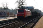 152 038 zeith am 25.01.09 einen kurzen Gterzug durch Burgkemnitz in Richtung Berlin.