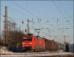 Die Wirtschaftskrise lsst die zahlreiche Gterzge kleiner werden... 152 002 bringt Vier Coiltransporter aus Richtung Schwerte(Ruhr) zum Rangierbahnhof Hagen-Vorhalle. (06.01.2009)
