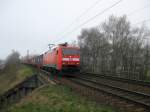 152 129-3 fhrt am 1.04.09 mit einem Containerzug durch Hamburg-Moorburg Richtung Hamburg-Waltershof.
