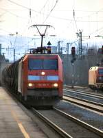 152 165-7 bei der Durchfahrt in Neuwied.