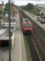 Vllig berraschend kam 152 007-1 mit leeren Schttgutwagen aus richtung Tbingen durch den Bhf Wendlingen/Neckar gefahren. (28.05.2009)