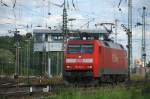 Richtig bullig wirkt 152 031-1 als Solo-Fahrer am frhen Morgen des 19. Mai 2009, als sie aus der Nordgruppe von Gremberg bei Kln herauszog und leise summend Richtung Sdbrcke verschwand.