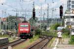 152 119 am 07.06.09 mit dem Winner-Klv bei der Einfahrt in Mnchen-Ost