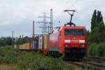 152 110-3 mit Containerzug in Hamburg Unterelbe am 09.07.2009