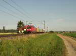 152 114 fuhr am 12.07.2010 mit einem bunten Container Zug an mir vorbei. (Kfering)