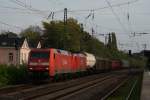 152 001-4 + 189 074-8 (GA) mit einem Gterzug in Hilden am 07.10.2010