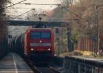 152 048-5 donnert am 03.03.2011 mit einem Kesselzug am Haken auf der KBS 480 durch Eilendorf Richtung Kln.