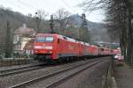 Am 12/03/2011 rollte dieser Neuner-Lokzug durch Knigswinter in Richtung Kln. Vorne zieht 152 045-1. Dann folgen 152 026-1, 185 180-7, 155 270-2, 139 246-3, 155 150-6, 189 064-9, 189 019-3 und 155 167-0.