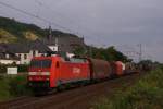 152 028-7 mit einem gemischten Gterzug in Leutesdorf am 02.07.2011