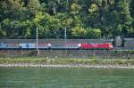 BR 152 zieht Containerzug unterhalb der Festung Ehrenbreitstein bei Koblenz - 29.09.2011