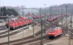 BR 152 115-2 ist gerade  Ausgerckt  und macht sich auf den Weg zu ihren Gterzug. Rbf Maschen den 04.03.2012