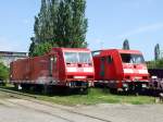 185 055-1 und 152 040-2 am 10.06.06 im AW Dessau.