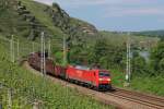 Am 2.6.2012 durchquert eine 152 das Moseltal kurz vor Winningen