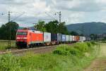 152 027-9 (LD X 20.06.2012) ist mit einem Containerzug am 22.06.2012 bei Ltzelsachsen