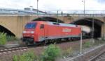 DB Schenker /Rail bei der Durchfahrt in Berlin Gesundbrunnen am 15.09.2012