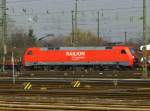 152 092 mit Gterzug durchfahrt Bischofsheim/Hessen  08.03.2013