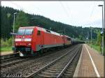 152 122 als Vorspann vor einer 155 mit einem Keselwagenzug am 15.5.2013 in Frtschendorf