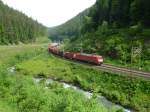 152 078-2 mit Schublok 151 134-4 fuhren am 08.06.13 von Probstzella Richtung Kronach. Hier kurz vor Lauenstein.