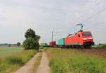 Am 19.Juni 2013 war DBSR 152 119 bei Burgstemmen mit einem Containerzug auf dem Weg Richtung Norden.