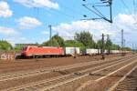 152 026-1 zieht einen Containerzug Richtung Hafen, aufgenommen am 31. Juli 2013 in HH-Harburg.