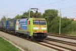 Die 152 005 mit Gterzug bei Hattenhofen am 31.08.2013