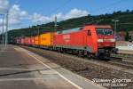 152 101-2 durchfhrt mit einem Containerzug Esslingen (Neckar) am 09.09.2013 in Richtung Ulm, ...