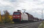 152 070-9 mit einen Autozug Richtung Norden am 24.10.13.