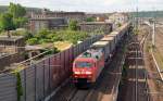 152 116 zog am 22.06.14 einen Aufliegerzug durch Bitterfeld Richtung Wittenberg.