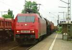 152 139 mit dicker Beule und IRC 51444 (Nrnberg–Maschen) am 08.06.2002 in Bad Bevensen